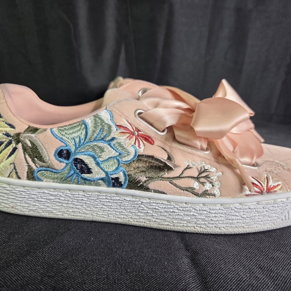 Puma Basket Heart Hyper Pink Lace Shoes Embroidered 36611602 Womens Size 9.5 - Picture 6 of 12